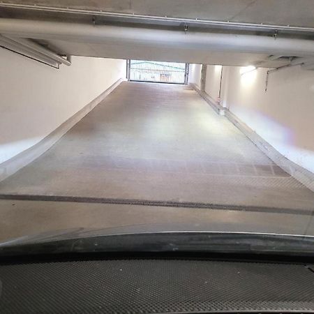 III Appart 2 Pieces, Neuf 200 M De Gare Parking Netflix Evry Courcouronnes Exterior photo